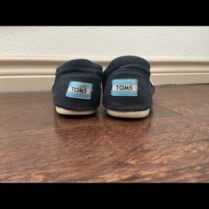 TOMS Black Classic Alpargata Slip-ons 🖤🤍💙